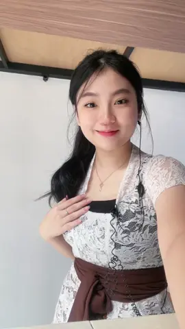 chindo... #cewekidaman #viralvideo #viraltiktok #cewektiktok #fyptiktok #fyp #tiktokers #cewekcantik #indonesia #kiyowo #kawaii #sabrut #asupan #senja #chindo 