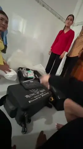 kiếp nạn makeup, 2 cô gái đi makeup bị chủ nhà đổ oan, còn đòi dã mỏ người ta nữa chớ😑😑😑 #kiepnanmakeupcodau #xuhuongtiktok 