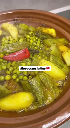 Moroccan tajine 🇲🇦 #🇲🇦 #foryou #moroccanhenna ##morocco #rif #sahra #moroccanlove #caftan #jellaba #tekchita #oldmorocco #moroccanarchitecture #moroccanfood #moroccanculture #9aftanempire #amazighgirl #moroccantea #moroccangirl #moroccanhammam #moroccanwedding #moroccancuisine #hassanII