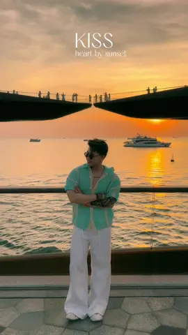 Kiss, Heart by sunset✨ #phuquoc #phuquocisland #phuquoctrip #travel #travelvietnam #vietnam #cauhon #thitranhoanghon #island 