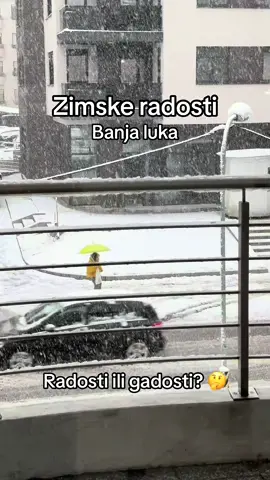 Da li ste se i vi obradovali ovom snijegu. Ja uzivam, a i na poslu mi nije dosadno hahah 😂 #zimskeradosti ili #zimskegadosti #snijeg #banjaluka 