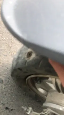 Lốp mòm ko tí vân lại còn thủng cayyy#xuhuongtiktok #xediendotrungquoc 