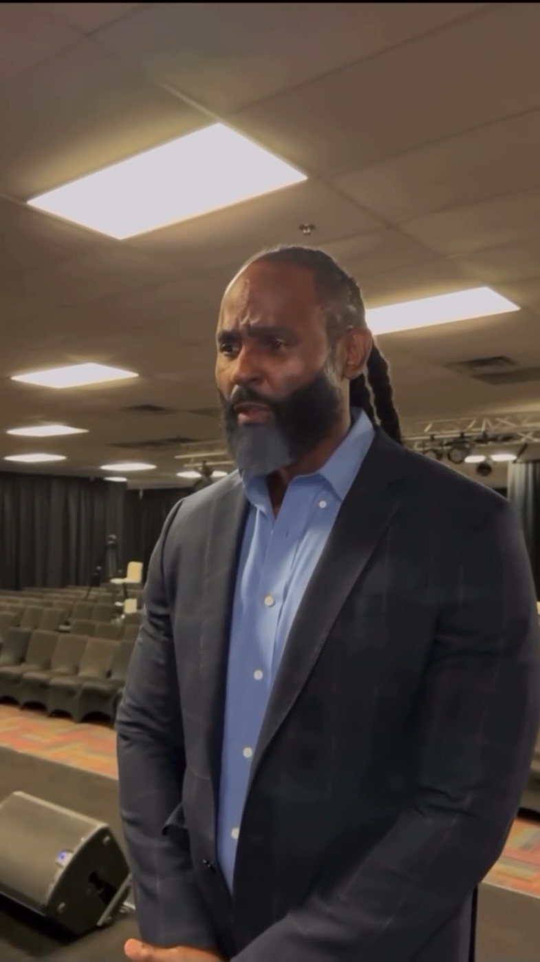 The King returns to reclaim his thrown!