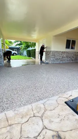 Garage Epoxy Flake instalación profesional de Garage Epoxy Flakes. Somos Epoxy 239, disponible en todo el sur de la Florida #epoxy239 #garageepoxy #epoxy #epoxyflake 