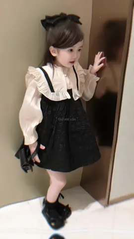 Ỏoooo  #xuhuong #embe #vayembe #vaybegai 