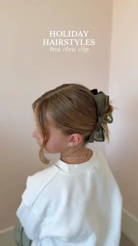 Need a Holiday hairstlye? I’M OBSESSED with this classy claw clip 🫶🏻 hair wax @Salee Hair #clawclip #clawcliphairstyles #clawcliphack #thanksgivingvibes #holidayhair #christmashair #hairtutorial #hairstyle #hairtok #viralhair #kidshairstyles #heatlesshair  #easyhairstyles #schoolhairstyles #trending #hairideas #hairinspo #Lifestyle #MomsofTikTok #trending #shorthair #kidshairstyles  #slickedhairstyles #youngmom #cleangirlaesthetic #relatable  