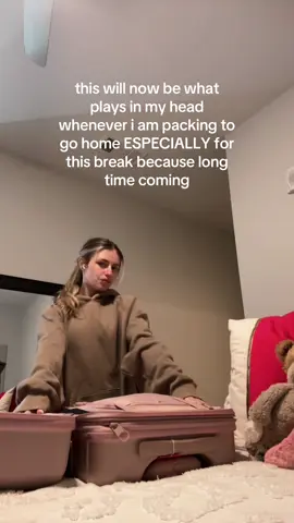 love my suitcase except when it doesnt fit my stuff #sootcase #collegelife #collegegotmelike #collegestudent #traveltok  