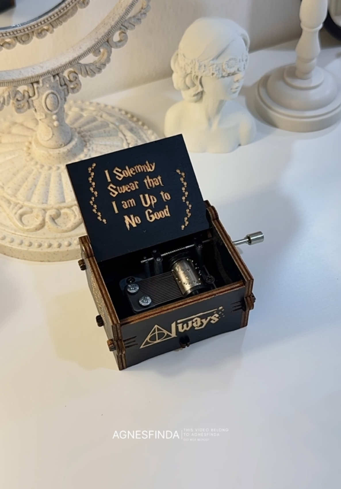 ✩₊˚ Kotak Musik Vintage .⋆☾⋆ Punyaku yg harry potter, suaranya indah dan looksnya vintage bgt, yg mau langsung cek keranjang kuning yaa #kotakmusik #kotakmusikkayu #harrypotter #kotakmusikharrypotter #fyp 