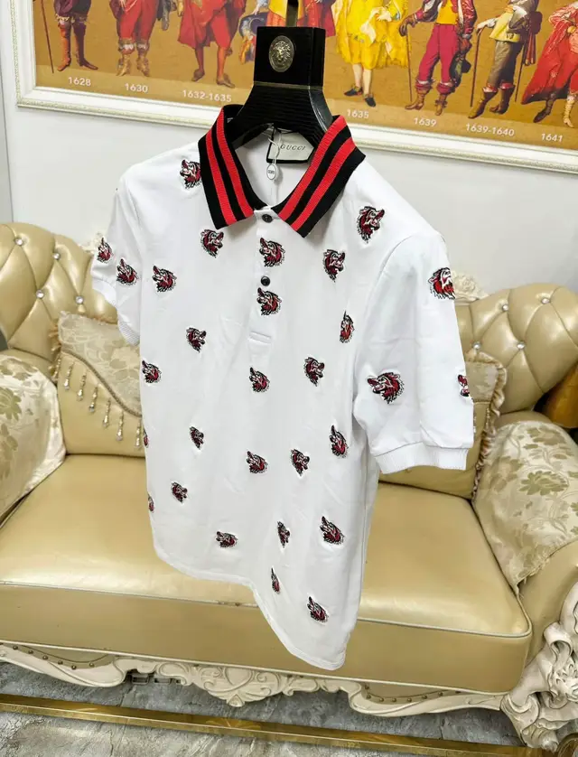 Hiện shop đang có chương trình tặng 1000c áo phông cho anh em đặt hàng online nhé,không được chọn mẫu chỉ được chọn size thôi ae nhé