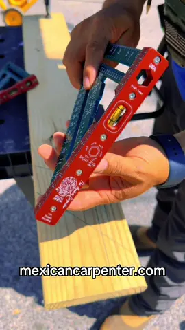 Escuadra rápida, edición especial en colaboración con @Squi.Jig y Mexican Carpenter ya disponibles para envíos a tu Estados Unidos y Canadá 🇨🇦🇺🇸 #themexicancarpenter #carpinteros  #framing #herramientas #escuadra 