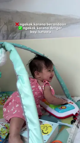 Kadang alasan bikin Baby Launa ngakak adalah lewat gerakan2 sehari2 yang nggak disangka 😄 #8monthsold #babylauna #fyp #babiesoftiktok