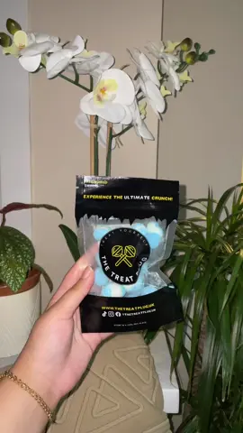 Halal freeze dried candy order yours today by clicking the yellow basket #Sweets #FreezeDriedCandy #ForYouPage #TikTokMadeMeBuyIt #FYP #halal 