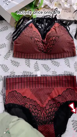 #tiktok #sportlight #dealsforyoudays #womensfashion #blackfridaysale #bra #falldealsforyou