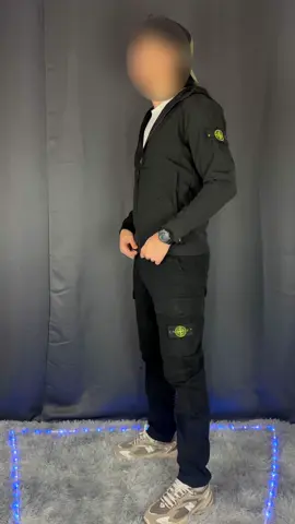 veste cp et stone |60€| Envoie vinted|+ d'info sur snap: shop34w #pourtoii #cpcompany #stoneisland 