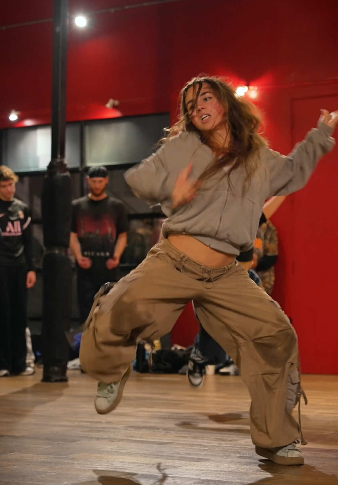 My sweatpants show how full out this combo was 🤣🔥 dc: @Alexander Chung #dance #class #milenium 
