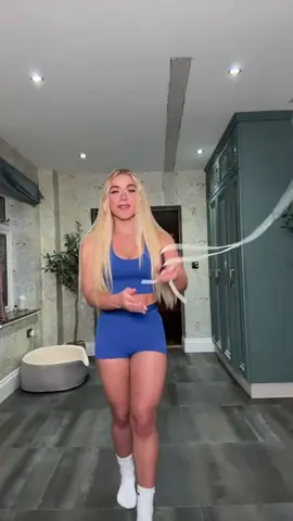 Friday nights in the Brooke household 🤝🏻