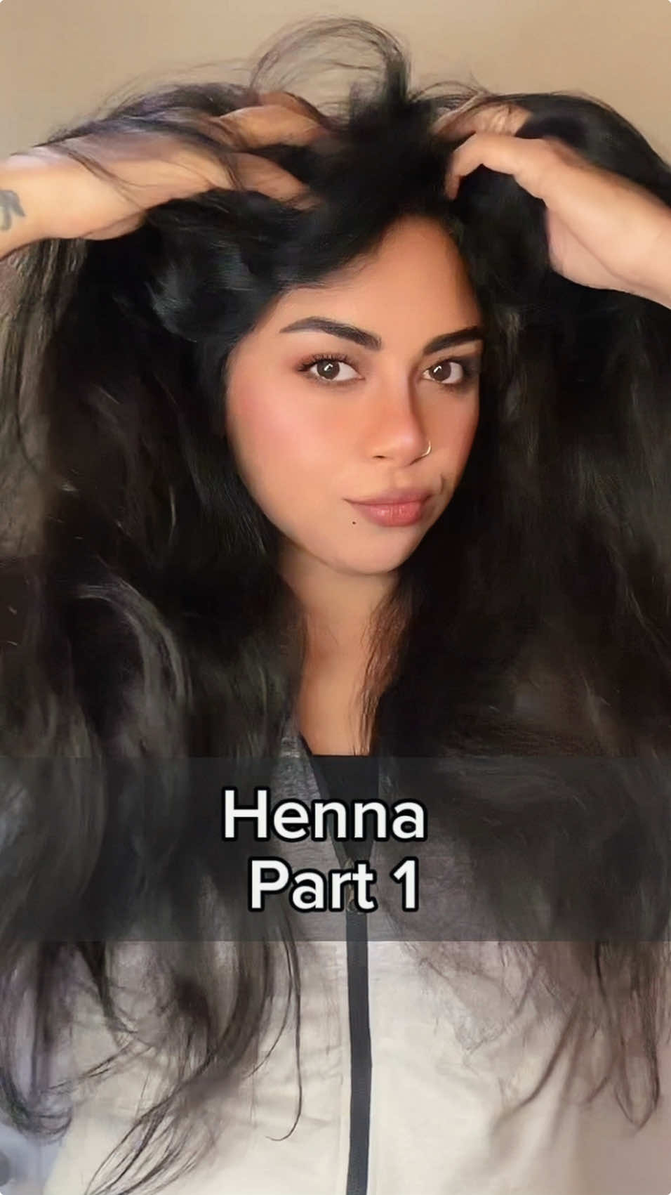 قشر الرمان • مليان ڤيتامينات و معادن • بيعالج القشرة  • بيقلل تساقط الشعر • بيساعد على كثافة الشعر • بيقلل من ظهور الشيب المبكر #fypシ゚viral #fyp #explore #إسراء_رمضان #الشعب_الصيني_ماله_حل😂😂 #haircarebyesra #حنه  الزبادي  • مليان بروتين • بيفرد و ينعم الشعر المجعد • بيعمل ترطيب عميق • بيقلل التساقط • بيحافظ على الشعر من التقصيف استنوا part 2 نشوف النتيجه مع بعض ❤️