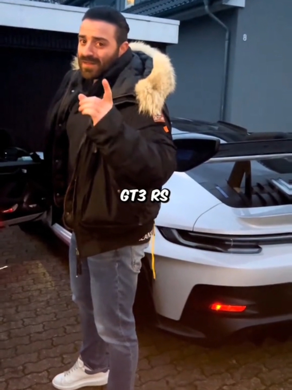 Was Porsche? #porsche #ford #oldtimer #mercedesbenz #bmw #ferrari #lambo #kia #skoda #tesla #hyundai #audi #lachen #lustigevideos 