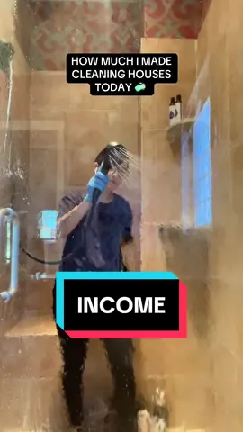 Happy Friyayyy 🤭🫶🏻 #housecleaning #housecleaningbusiness #incometransparency #howmuchimakeinaday 