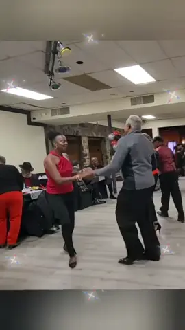 🌺🌺🌺🌺🥰🎶🥰🎶🌺🌺🌺🌺#chisteppers #Love #music #60s70s80s90s #swingdancing #handdance #stepping #senior #trending #viral #ilovesteppin #fyp #ernestgist #djblakewilliams 