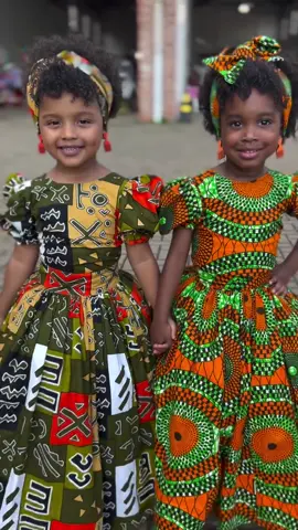 La magie de l’Afrique à travers nos enfants . Ces deux princesses africaines illuminent notre culture avec leurs magnifiques tenues traditionnelles.  Un héritage à transmettre, une fierté à célébrer. 🌍💛 #TeamAfrica” #BeautéAfricaine #FillesDAfrique #CultureTraditionnelle #ModeAfricaine #HéritageCulturel #AfriqueÉternelle #TeamAfrica #RichesseAfricaine #FiertéTraditionnelle #EspritDafrique