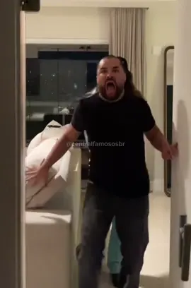 Passaria o dia vendo o Lucas se tomando susto KKKKKKKKKK @Lucas Guedez  #lucasguedez #susto #viral_video #engraçado #memestiktok #virginia 