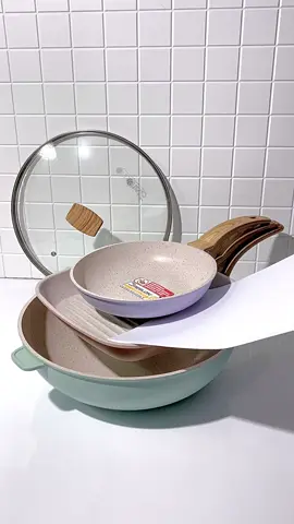 KENALIN nih panci melayang varian terbaru dari @Steincookware ini namanya Star Grill Pan !  4in1 stackable  pan - panci melayang. Tidak akan baret saat penyimpanan karena ada celah antar panci !  Belinya di Marketplace official steincookware yah.  Pakai code voucher STEINHUL untuk dapatkan special price !  #panci #steincookware #pancimelayang #panciaantengket #banggapakaistein #besteinout #stargrill #aesthetics 