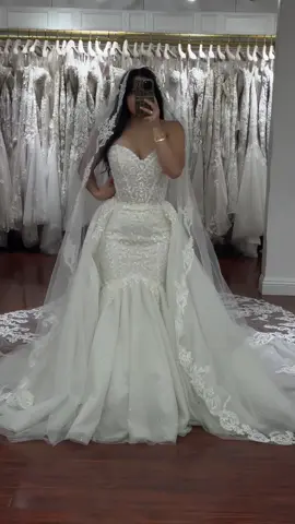 VISIT LAMOUR FOR MORE🤍✨  VISITE A NUESTRA TIENDA PARA MAS 🤍✨  http://lamourbridalboutique.com #bridal #bride #bridetobe #bridalbouquet #bridedress #novia #vestidodenovia #vestidosdenovia #bridalboutique #boutique #boutiqueshopping #fyp #reeldenoiva #weddingdress #wedding #weddingday #weddinginspiration #weddingdresses #weddingideas #weddingwear