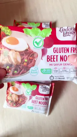 Hi guys 👋 cek di keranjang kuning udah aku masukin banyak varian rasa mie gluten free dari ladang lima ini 🤤 yuk langsung aja di checkout jangan sampe kalian gak kebagian 🫵 #mieglutenfree #ladanglima #miesehat #mieladanglima #foryoupage #fyp 