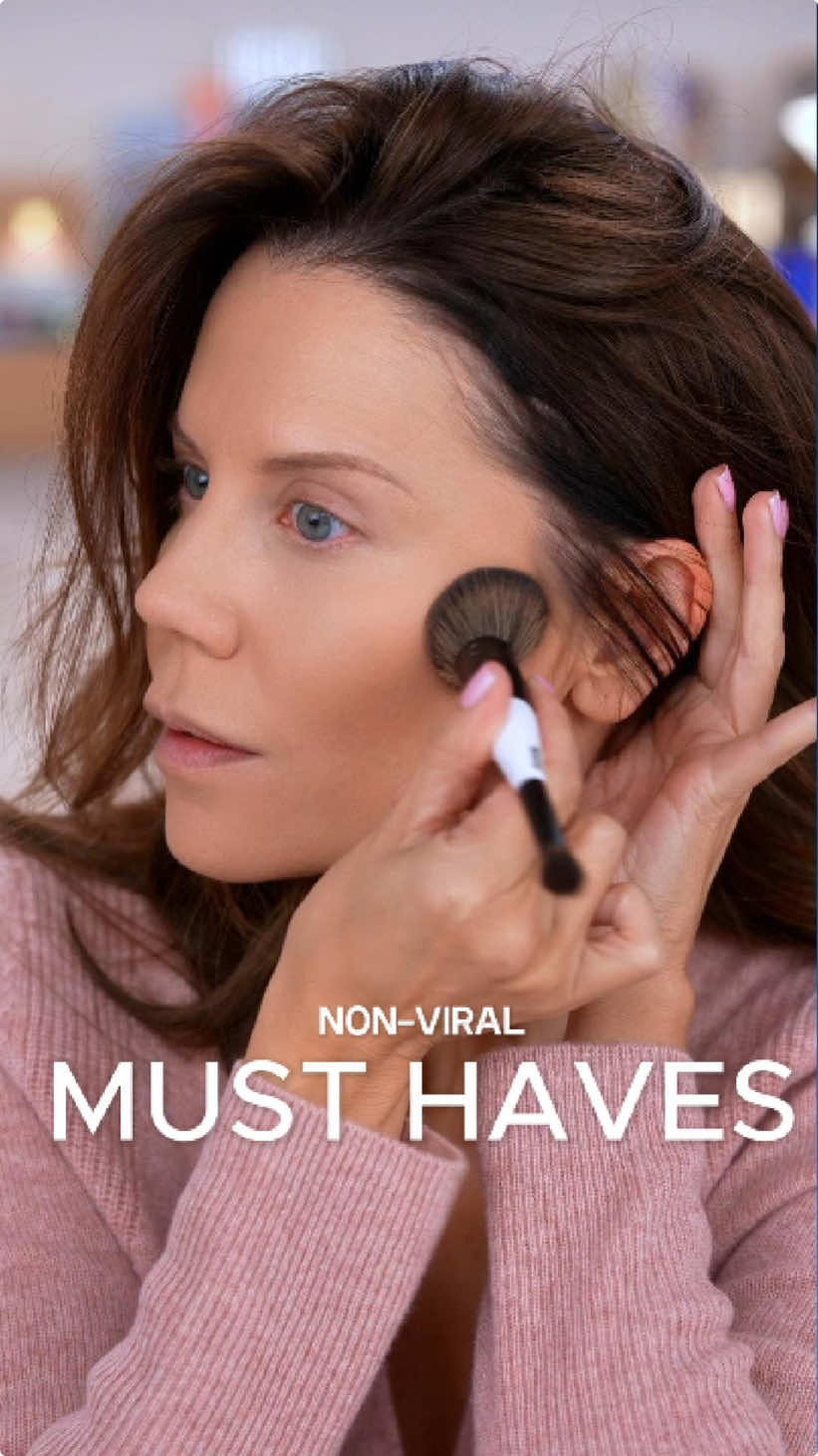 HIDDEN GEM!!!  Rarely does a product wow me this much 💃🏻✨  I’m not partnered with Jane Iredale but I’m using an affilate link that you’ll find in the comments section at the top! ❤️✨ #BeautyTok #BeautyReview #contouring #bronzer #makeup #TatiWestbrook 