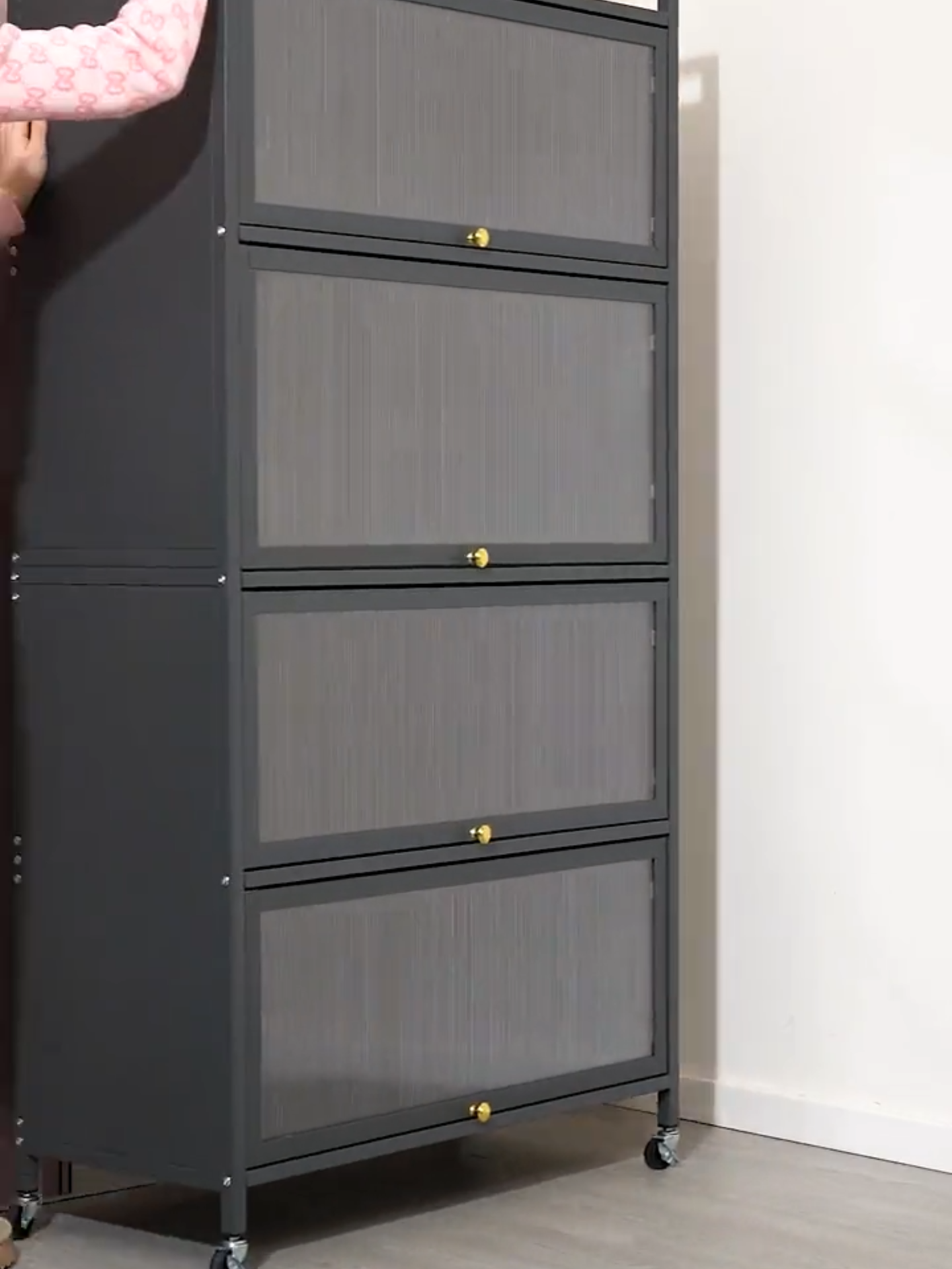 Kệ nắp đậy để đồ nhà bếp thông minh. #giadungthongminh #dogiadungtienich #kededodanang #kenhabepdanang