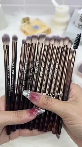 ✨Only $15!!!And you got Aesthetic and high quality makeup brushes!!!#makeupbrushes #makeuptool #beauty #tiktokshopblackfriday #tiktokshopcybermonday #spotlightfinds 