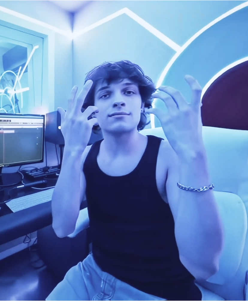 i cant stop using the clip where he throws the balloon bro jts my signature clip istg - ac: me - right shake: evq3ap | #chrissturniolo #christophersturniolo #sturniolos #fyp #foryou #viral #edit #tiktok #zxycba #blowthisup #aftereffects | | @Christopher Sturniolo @freshloveclothing @Matt @Nicolas Sturniolo @Sturniolo’s |