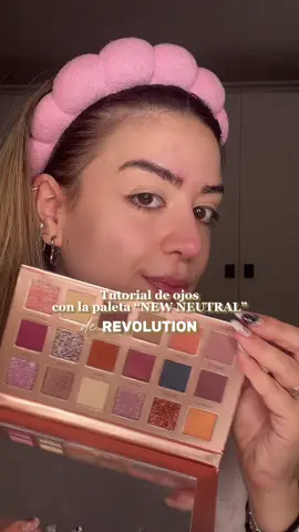 Tutorial con la paleta “New Neutral” de @Revolution Pro || #maquillateconmigo #maquillajedeojos #fyp #makeuprevolution 