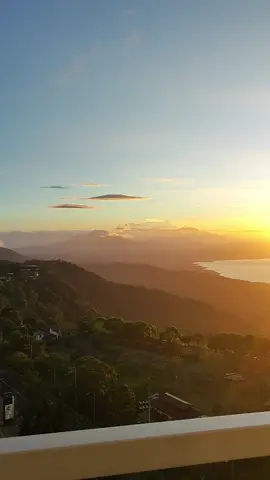 #sunrisemusic #sunrise #taalvolcano #fyp #goodmorning #tagaytaystaycation 