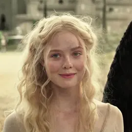 i wanna be in 2014 #ellefanning #ellefanningedit #aurora #disney #sleepingbeauty #maleficent #maleficent2 #maleficentedit #auroraedit 