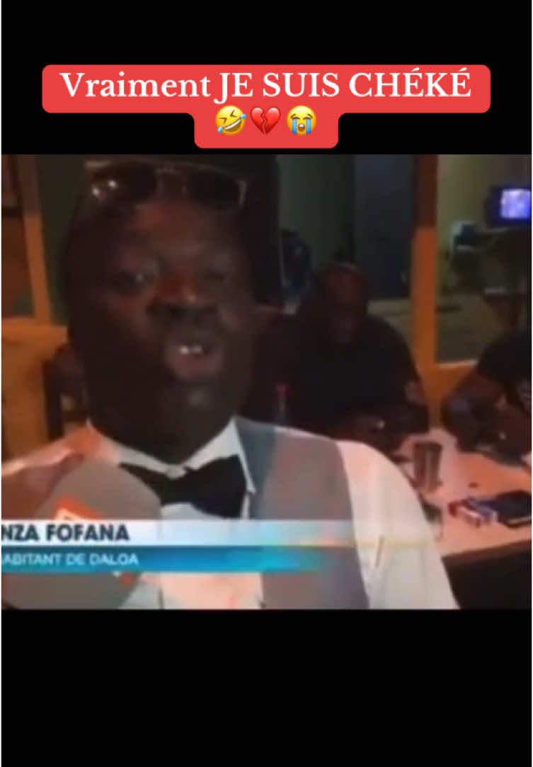 Yako le vieux je compatis à ta douleur🤣 #pourtoi #ivoire_humour🇨🇮🇨🇮 #immature225🇨🇮 #tiktokcotedivoire🇨🇮 #viral_video #humour225🇨🇮 #viraltiktokvideo #bading #mooddebabi🇨🇮👻 #tiktokcotedivoire🇨🇮tiktok225 