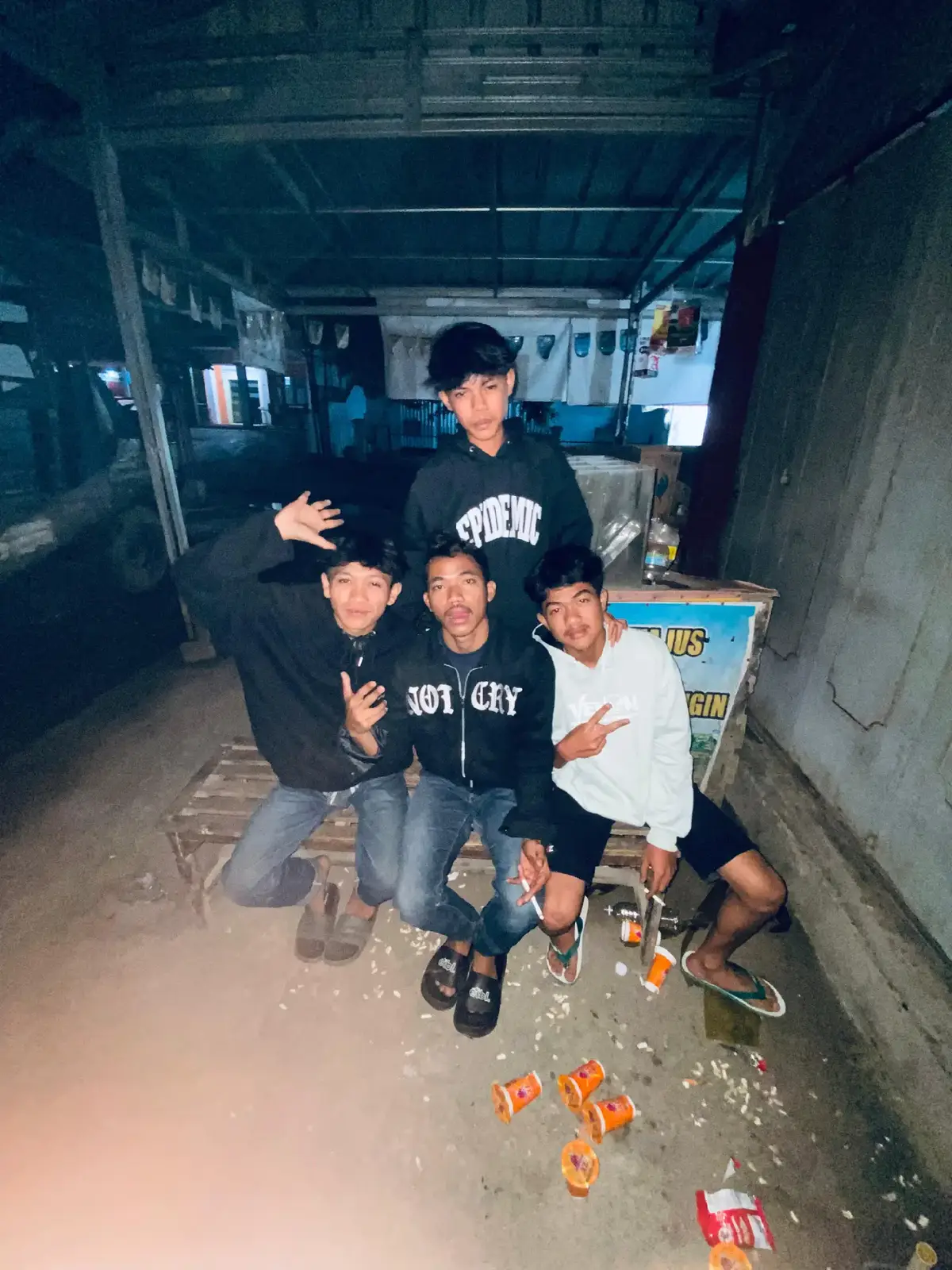 melesat 🚨 #fouryou #fyppppppppppppppppppppppp #viraltiktok 