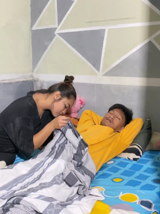 Kelakuan istri ketika suami tidur duluan 😭🤣@Aku Putri 