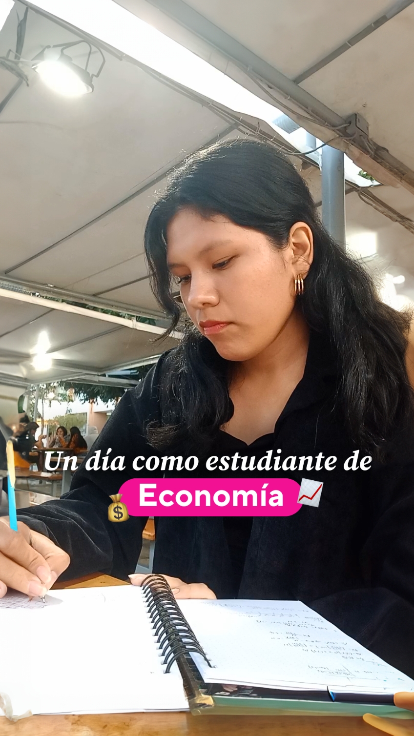 📊 De estudiante a practicante en el BCRP💡 ¿Te imaginas siendo parte de las decisiones que impactan al país? Ximena Medina, estudiante de Economía PUCP, vive esa experiencia como actual practicante en el Banco Central de Reserva del Perú, una de las instituciones más importantes del país. Y tú, ¿dónde te ves en el futuro? 🤔 Comienza ahora, #SéGrande #EconomíaPUCP #EstudiantesPUCP #FuturoProfesional #ExperienciaPUCP 