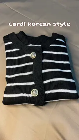 Cardi korean super gemes dan nyaman dipake #cardigan #cardiganrajut #cardigankorean #cardiganoutfit #cardigan #classyoutfit #outfitwanitakekinian #fyp #foryou 