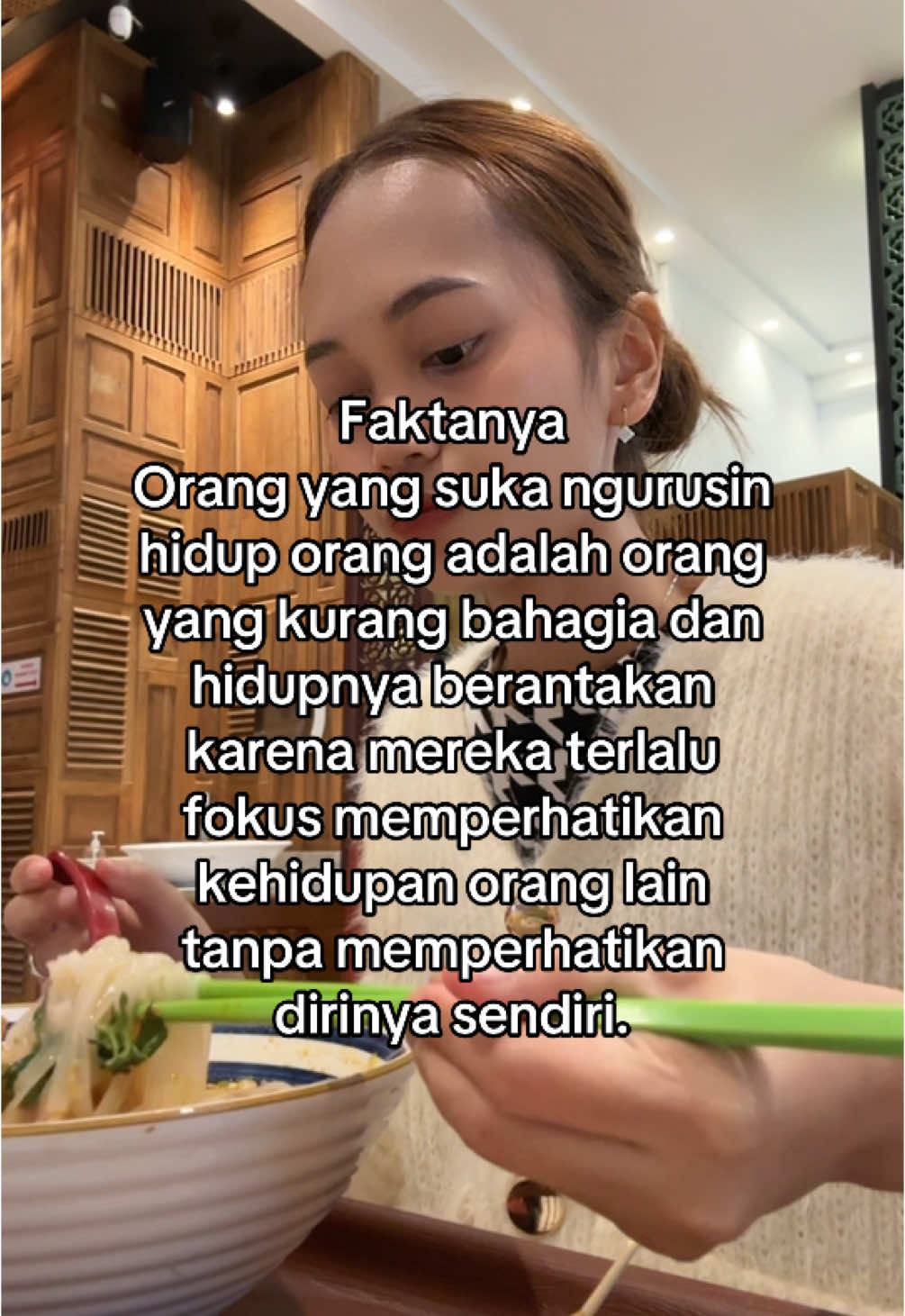 Kebanyakan si kaya gitu