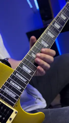 live Tokyo inspired #guitartok #guitarsolos #gunsnrosesedits 