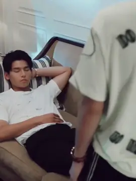 l Love how  he  settled  himself  there   #LeoFiat #JaFirst #tharntype  #tharntypetheseries  #First_Chalongrat #japhachara #foryou #fyp 