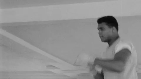 Ali’s Shadowbox #fyp #foryou #foryoupage #foryourpage #boxing 