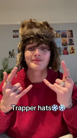 Just know it’s gonna give me the worst hat hair though😭 #winterweather#cold#trapperhat#faux#fashion#bedroom#fyp#foryou