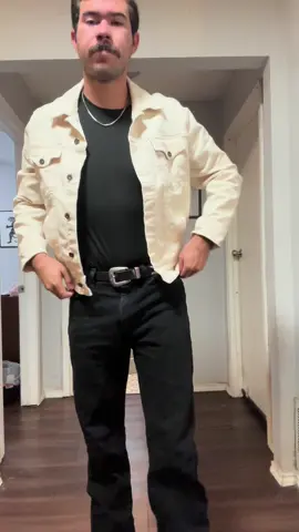 Love this fit. #western #cowboyboots #style #fashion #OOTD #fitcheck #jacket 