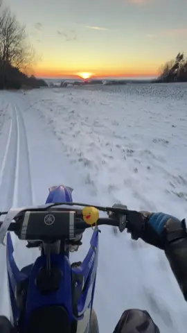 ❤️‍🩹 #fyp #yamaha #yz #yz125 #viral #125yz #pti #p #dirtbike #moto #cross #motocross #bikelife #sunset #bklf #sun 