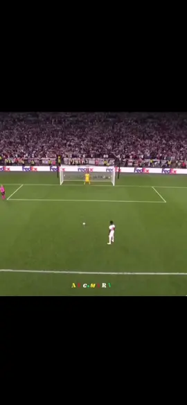 mama im chasing a ghosssttt #euro2020 #EURO2024 #england #italy #saka #skysports #fyp #viral #teamwork #footballtiktok 
