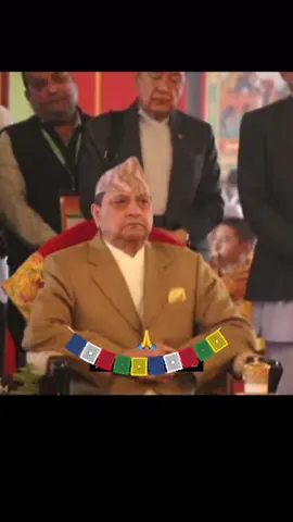 His Majesty King Gyanendra Bir Bikram Shah Dev Sarkar performed a religious service in accordance with Buddhist tradition at the Thousand Buddha Temple in Lumbini. His Majesty also visited the temple premises with interest. His Majesty was welcomed with great pomp by Buddhist gurus, followers and well-wishers. Long Live the King! Long Live Monarchy! #राजतन्त्रजिन्दावाद #राजसंस्था #kingdomofnepal #kinggyanendra_shah🇳🇵 #lumbini #fyp 